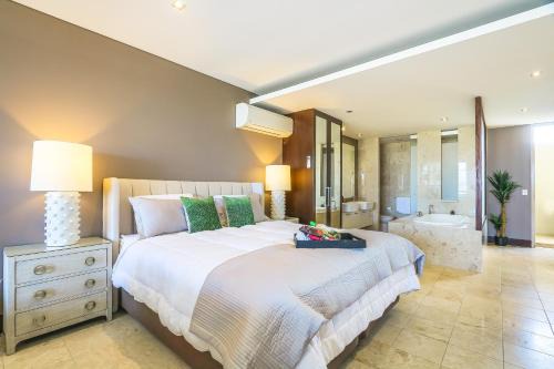 Casuarina Apartment | Santai Sands - with Sea and Mountain Glimpses!