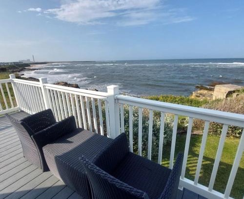 Newbiggin-by-the-Sea House | Sapphire at Churchpoint -panoramic sea views