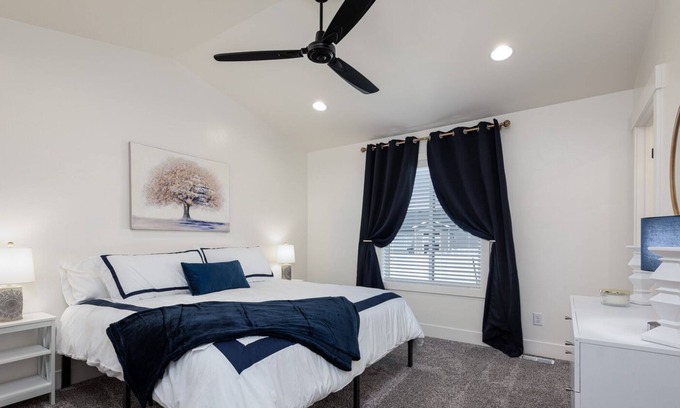 Idaho Falls House | Sapphire Sanctuary, Spacious 6BR New House