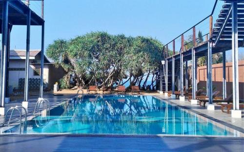 Uswetakeiyawa Hotel | Saprin Beach Resort