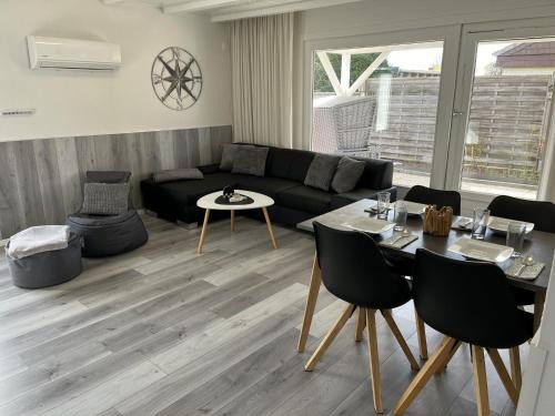 Warwerort House | Sarah
