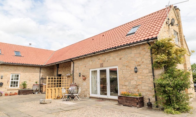 Hartburn House | SARAH'S COTTAGE, pet friendly, luxury holiday cottage in Morpeth