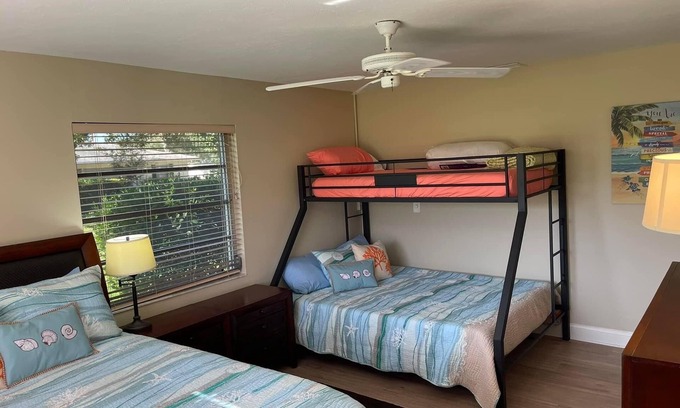 Braden River Villa | Sarasota 3 bedroom villa conveniently located on Palm Aire Golf Course community