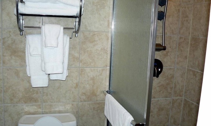 Trailer Estates Hotel | Sarasota “Executive Waterfront Suite” A hotel rm # 103 on Sara Bay Marina