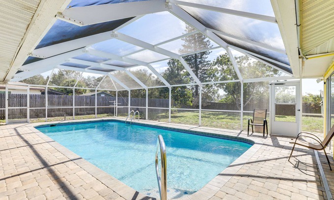 Whitfield House | Sarasota Home w/Heated Pool: 3 Mi to Airport!