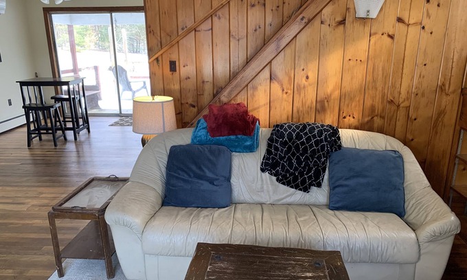 Greenfield Center Apartment | Saratoga Living- Country Style 1-2 Bedroom short or long stay executive/business