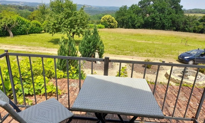 Marcillac-Saint-Quentin Cottage | Sarlat 10 minutes from Stunning views in French countryside
