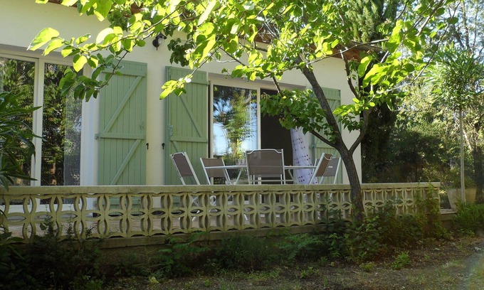 Caux House | Sarsaparilla, comfort and tranquility close to Pezenas