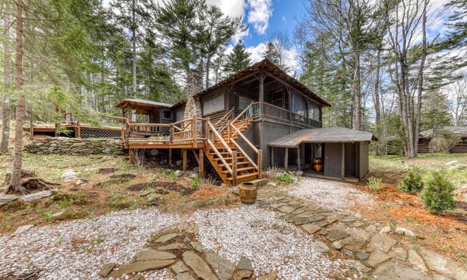 Boothbay Harbor House | Sasanoa Retreat at Sprucewold