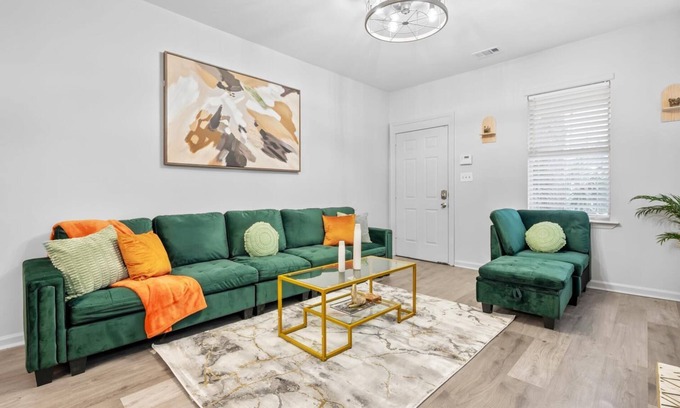 Midtown House | SAV Summer Escape - River St & DT - Free Parking