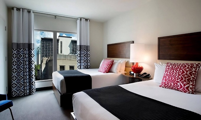 Downtown San Antonio Hotel | Savor An Exhilarating Experience! 4 City View Units, Outdoor Pool, Dogs Allowed!