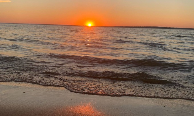 Gordonville House | SAYKM Sandy Feet Retreat on Lake Texoma min from sandy beach!