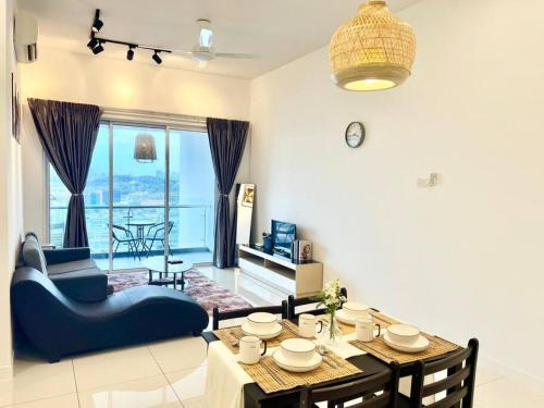 Bandar Puchong Jaya Apartment | SC 1-10pax 2Room Sky pod Puchong IOI Mall 5Bed LRT