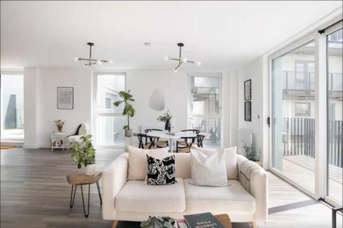 Stratford Apartment | Scandi Style Flat in London with Private Terrace