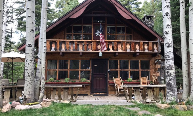 McKinney Estates Cottage | Scandinavian Cottage Close to Lake