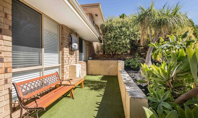 Scarborough Villa | Scarborough Coastal Villa - Executive Escapes
