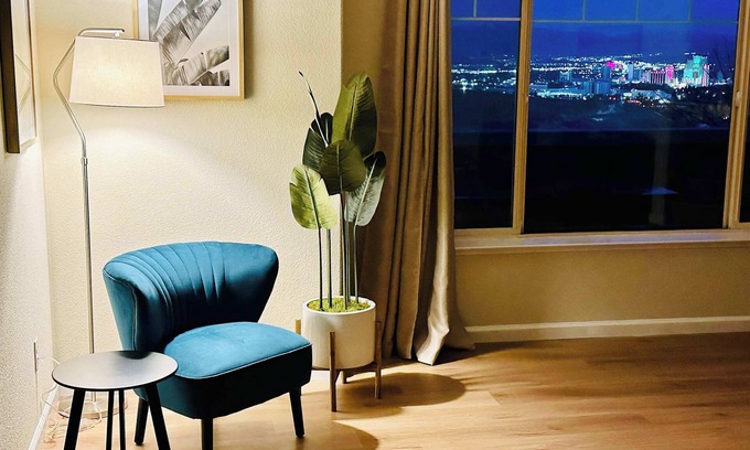 Northeast Reno House | Scenic,10 Guests,7 Beds 4036