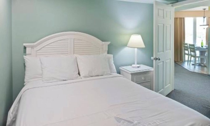 Ormond Beach Resort | Scenic 2BR City View Condo – Pool, Kitchen, Easy Drive to Dining & Shops