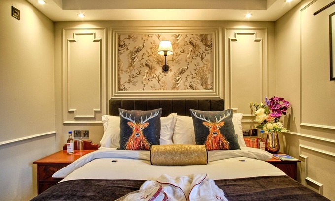 Tyndrum Hotel | Scenic Highland Room w/Mountain View, Free Parking, Indoor Games