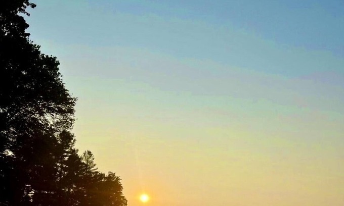 Twin Lake House | Scenic Lakefront by MI Adventure, Golf, numerous nearby attractions & fun!