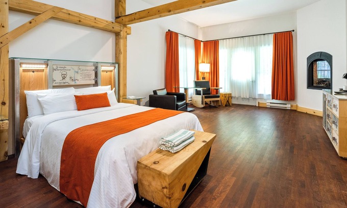 Mauricie House | Scenic Nature Stay w/Direct Access to Picturesque Cycling Routes, National Park