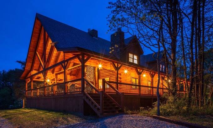 Logan Cabin | Scenic Ridge Lodge - Sleeps up to 16 - w/Hot Tub