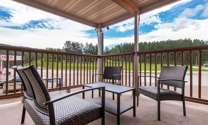 Rimrock Apartment | *Scenic Rimrock Escape*Great Views*Lakes Nearby*