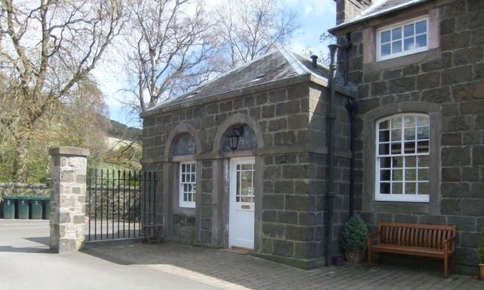 Perth Cottage | Scenic Rural Tranquility for 2 in central loaction. Pets Welcome