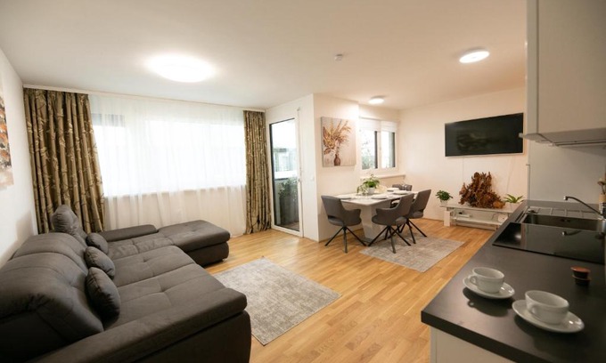 Kaisermuhlen Apartment | Schönes Living am Donauufer