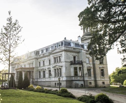 Kaarz Hotel | Schloss Kaarz mit Park