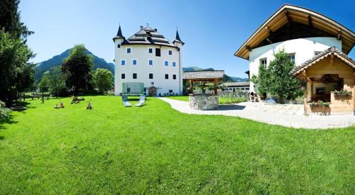 Maishofen Apartment | Schloss Saalhof