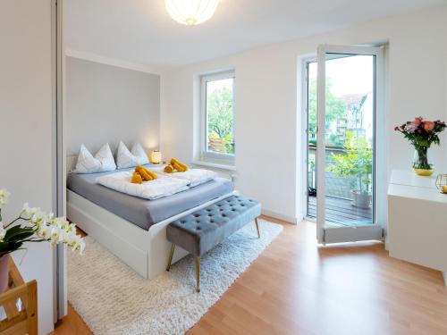 Schwerin Apartment | Schlosskönig - Modernes & zentrales Apartment mit Balkon und Arbeitsplatz