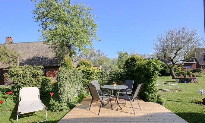 Rantrum Apartment | Schmucke Stuuv vacation apartment in Rantrum for up to 4 people