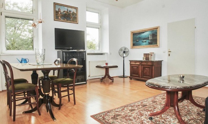 Brigittenau Apartment | Schoene Altbauwohnung Wien Zentrum Brigittenauer Lände 32