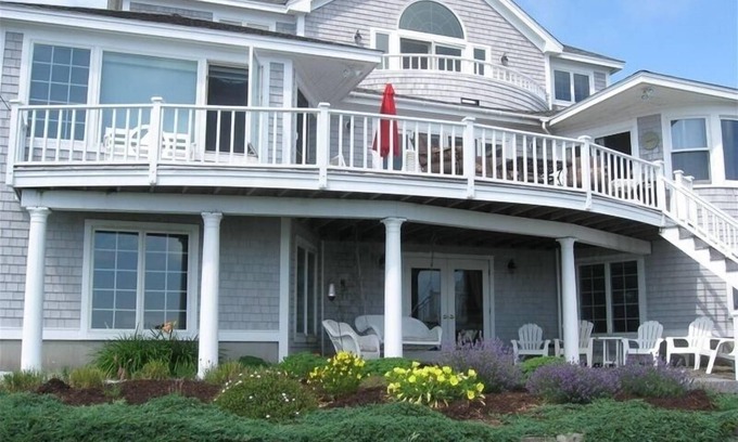 Owls Head House | Schooners Landing - Luxury Oceanfront Home With Lighthouse Views