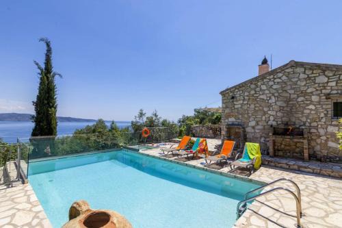 Petaleia Villa | Scirocco & Folitsa Villas