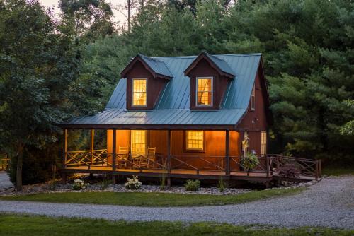 Millersburg Apartment | Scotch Pine . Trailside Lodging