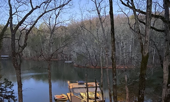 Gainesville House | Scott Landing our Four Season Lake House