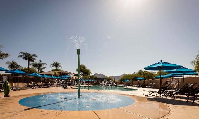 Scottsdale Links Resort | Scottsdale Links Resort - 2 BEDROOM 1 KING 1 QUEEN SUITE WITH SOFABED