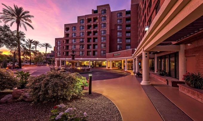 Brown and Stetson Business Hotel | Scottsdale Marriott Old Town