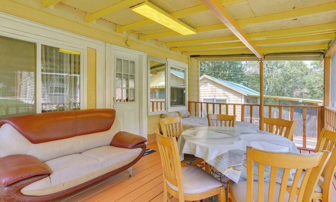 Mongaup Valley Cabin | Screened Porch & Pool: Cabin Near Bethel Woods!