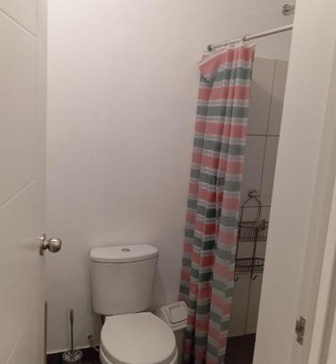 Tejada Alta House | Se alquila habitación con cama King y baño privado