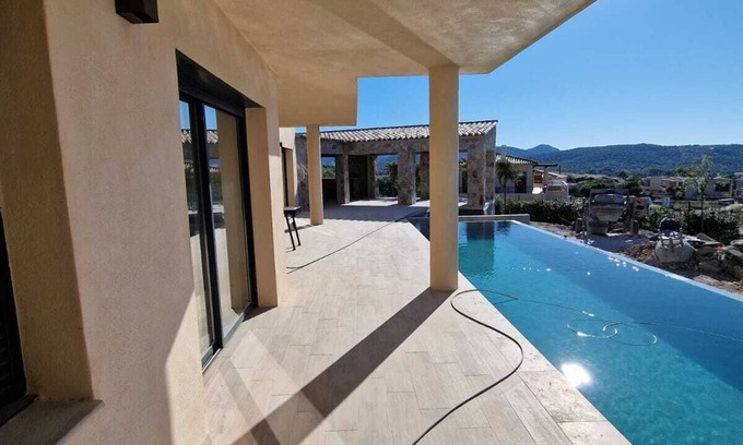Lozari Villa | SEA AND MOUNTAIN VIEW VILLA