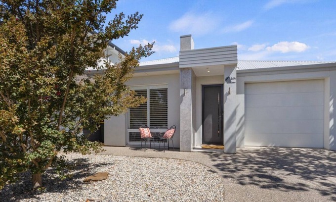 Seacliff House | Sea Belle by Wine Coast Holidays
