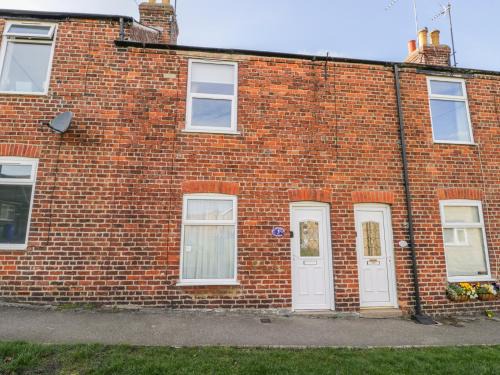 Muston House | Sea Breakers Cottage