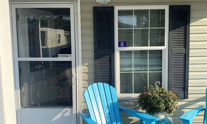 Bayshore Gardens Cottage | Sea Breeze Cottage