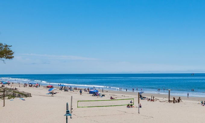Carpinteria House | Sea Breeze Cottage