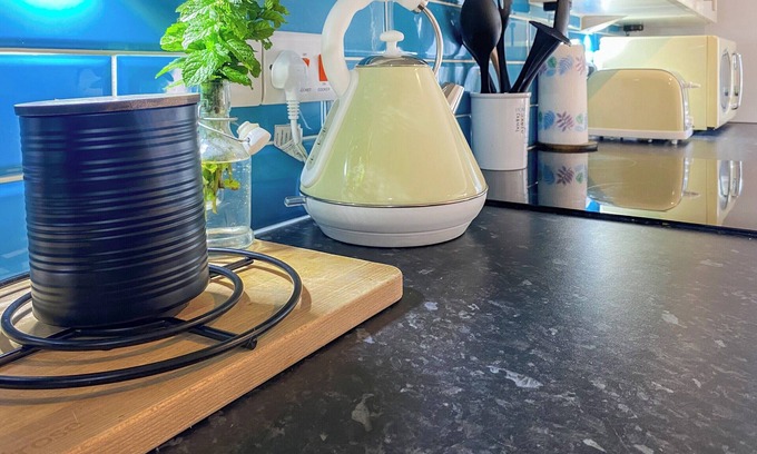 Hythe Cottage | Sea Breeze Garden Cottage