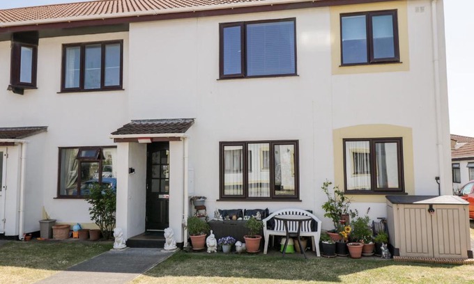 Brean House | Sea Breeze
