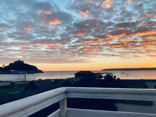 Marazion House | Sea Breeze